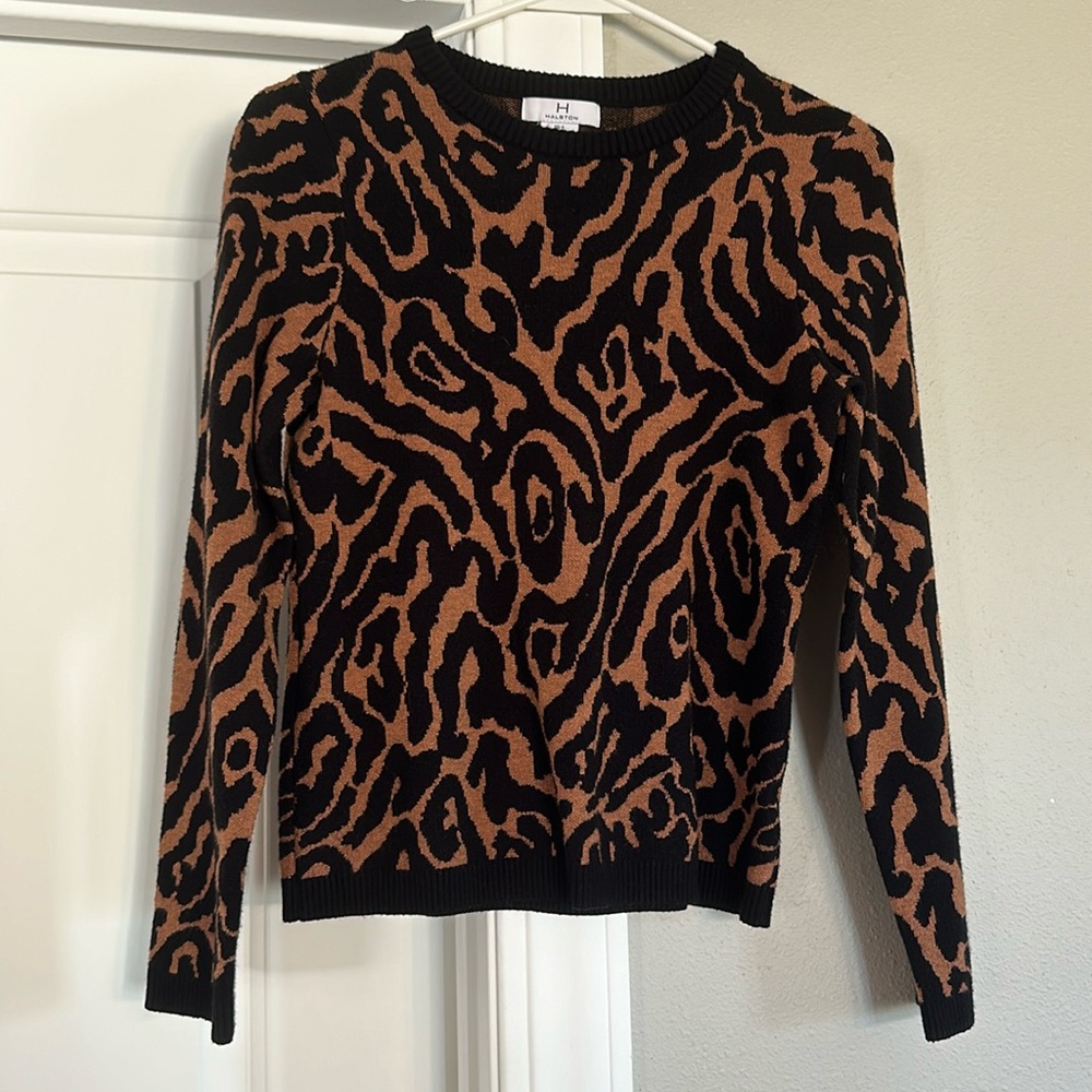 Women’s Animal Print Crew Sweater
